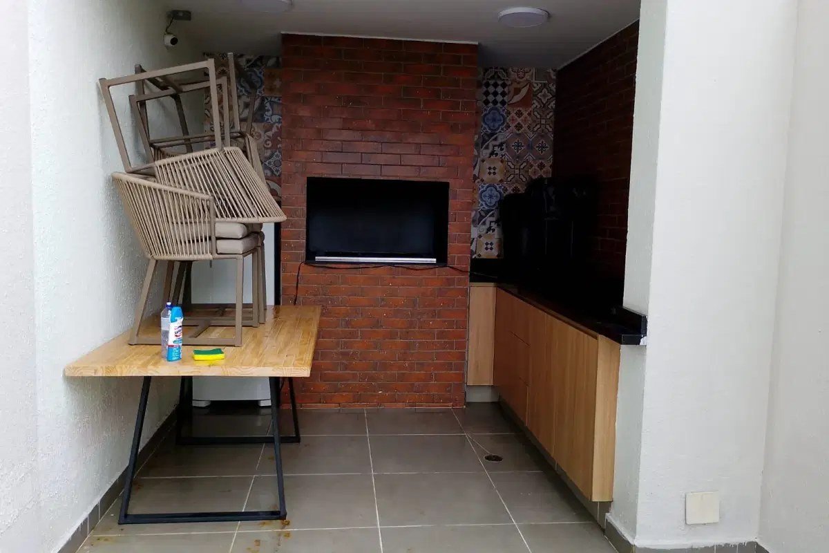 Espaço gourmet com churrasqueira no Choice Ipiranga